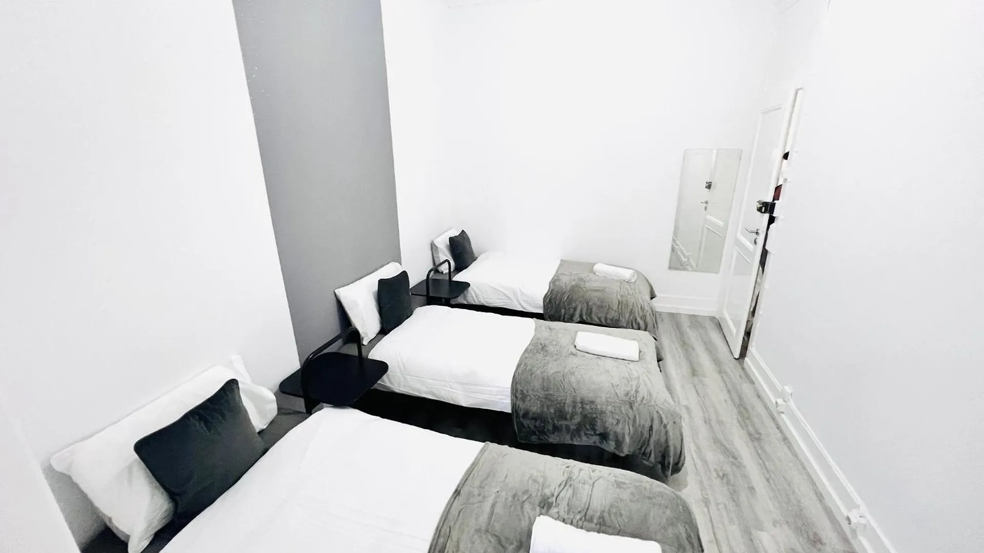 Central Lisbon Rooms, Top Best Location For Tourists 0*,