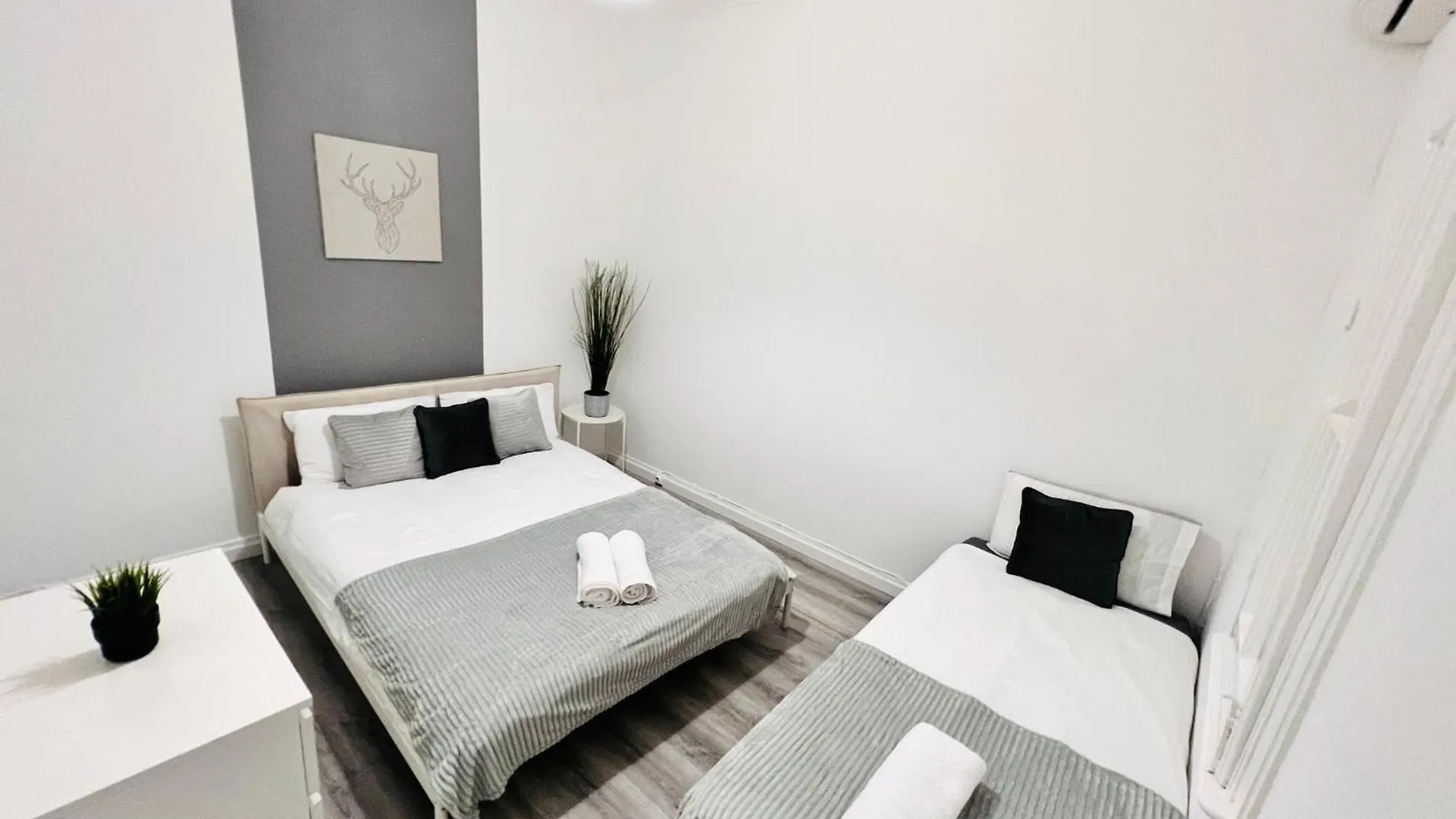 Central Lisbon Rooms, Top Best Location For Tourists 旅馆